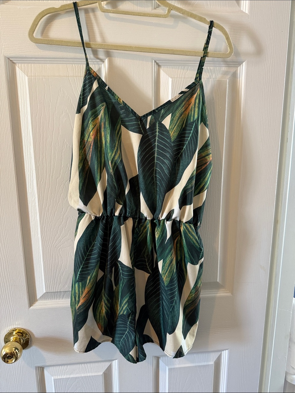 💰 5 for $20 💰 SHEIN Green Leaf Print Spaghetti Strap Romper